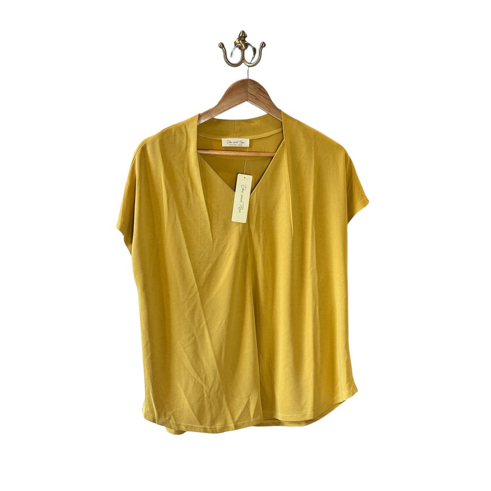 Doe and Rae Mustard Yellow V-Neck Short Sleeve Top Blouse Modal Blend Medium NEW
